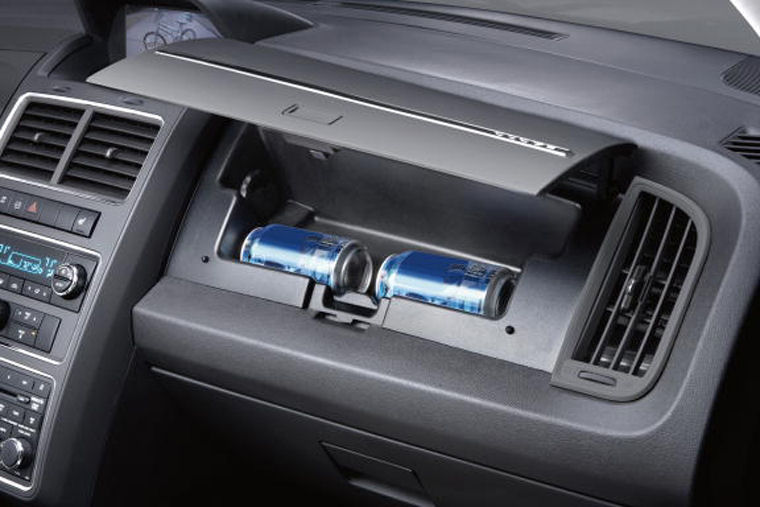 2010 Dodge Journey Glove Box Picture / Pic / Image